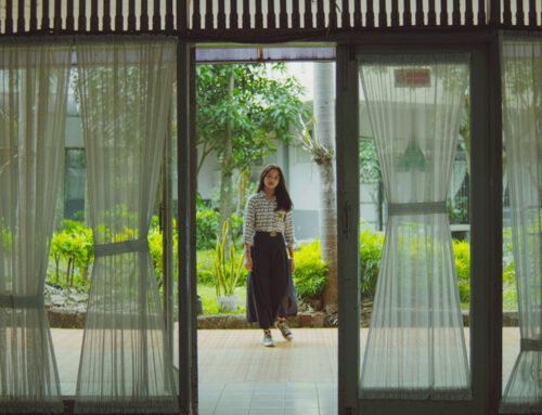 3 Signs Your Home Needs New Doors Leading to Your Patio